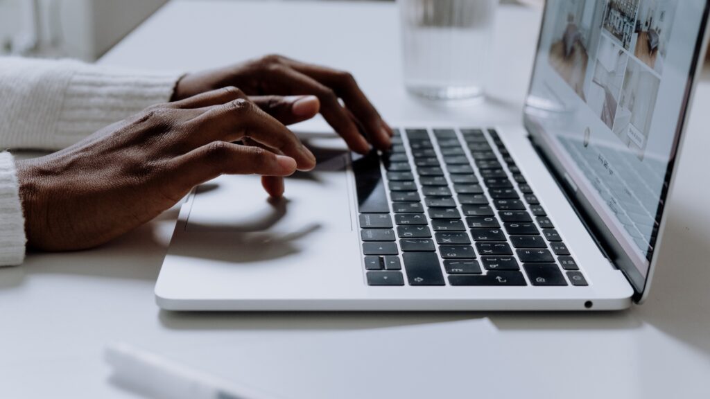 How to Build an Email List Without Paid Ads The Ultimate Step-by-Step Guide - Blog feature image